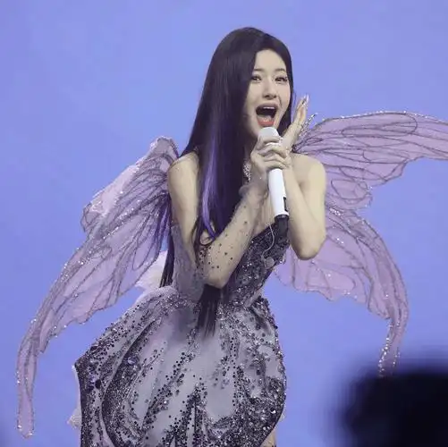 赵露思25岁生日生图造型百变!肤白貌美大长腿性感撩人_衣裙_女孩_纱裙