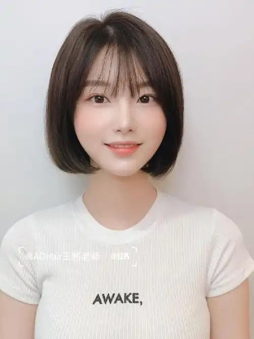 女生夏天可爱俏皮短发发型减龄可爱显小