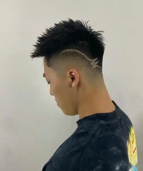 男生剪"两边铲青"发型也超帅,今年就剪这3款,尽显潮男范儿!