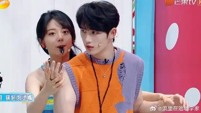 敖子逸72蒋依依丁程鑫敖子逸一起长大赵今麦蒋依依都是童星你嗑哪对