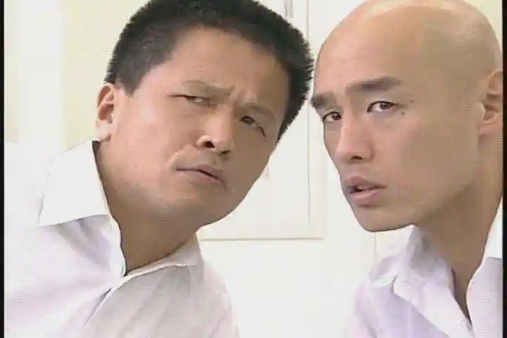 杰伦,毕姥爷,李亚鹏,伍佰参演 豪华阵容 杰伦可以称得上是日本金凯瑞