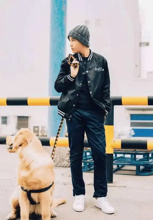 胡先煦亮相北电复试,帅气打扮少年气十足,网友:又多了一个老公