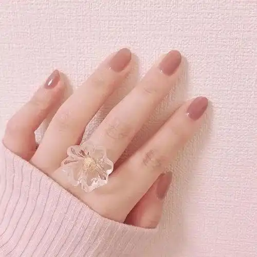 最适合夏天的纯色系美甲~简单美!_颜色