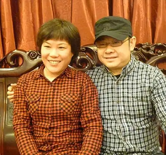 刀郎前妻杨娜含泪自述他住豪宅享受名誉我却一无所有