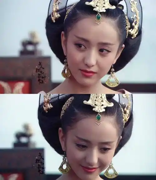 02佟丽娅——赵飞燕一个雍容华贵,一个机灵古怪,美得让人移不开眼睛.