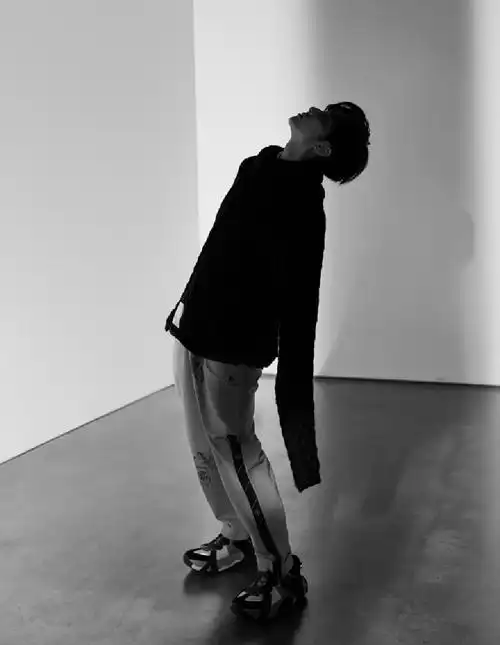 郭子凡在行走之间