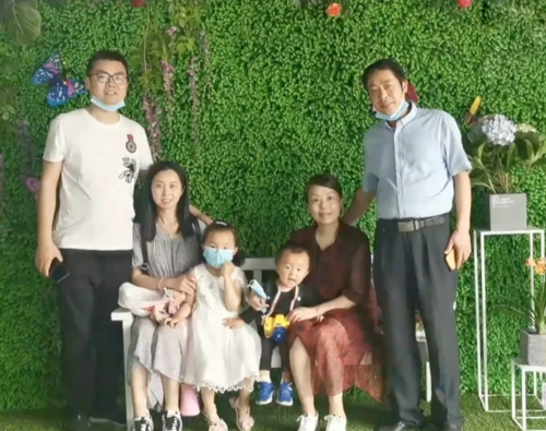 郭威和妻子田静话不多但立场很坚定