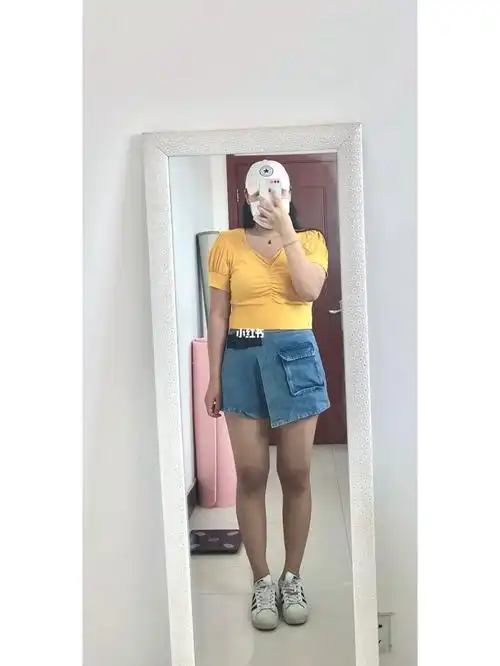 微胖穿搭身高168体重140苹果型身材