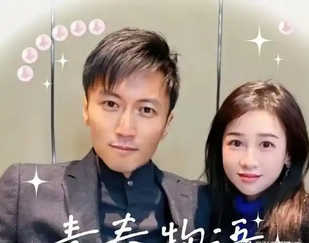 谢霆锋现身干女儿婚礼,与干女儿亲厚,犹如老父亲看着女儿出嫁