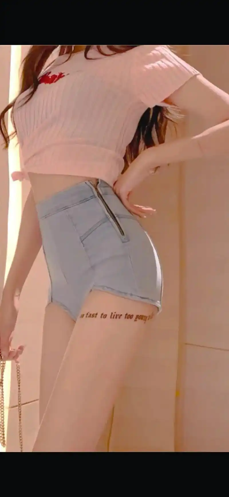 你拿什么抵抗我 #好姐姐来了 #谁还不是小腰精 #不露脸系 - 抖音