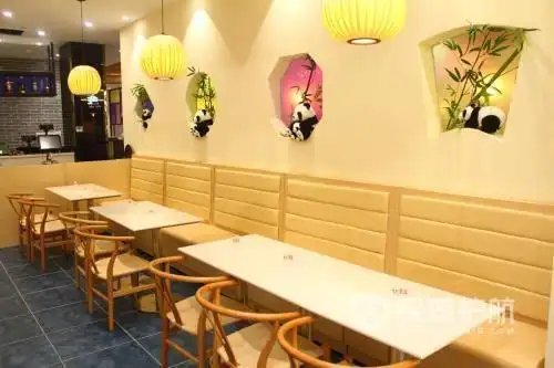 熊猫主题小吃店装修效果图