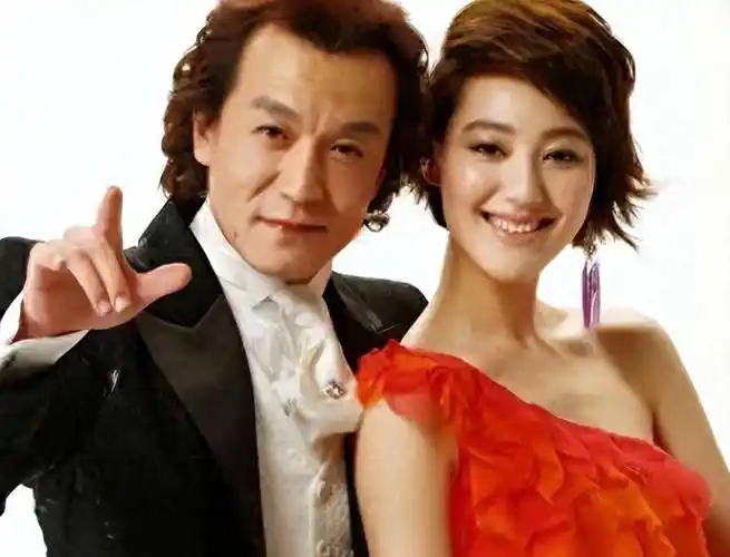 仅仅因为私生活混乱她有苦说不出_王冠_曹可凡_节目