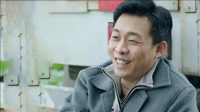 张译笑喷饭表情包出处导演演的好好的你笑啥张译爆笑名场面