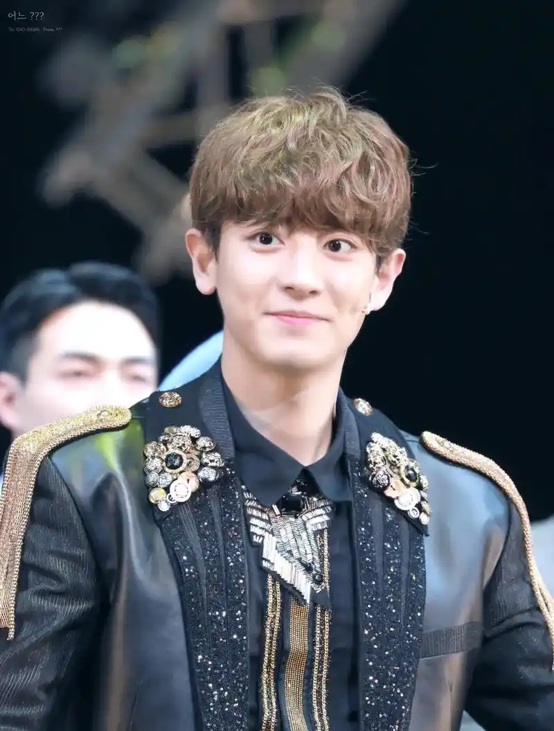 fyp #exo #朴灿烈 #帅哥 灿烈这几张照片真的超可 - 抖音