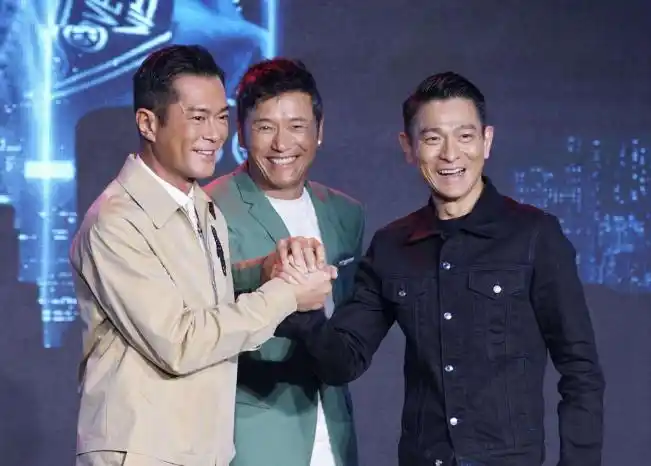 身价56亿钟爱公交车终身不与成龙合作刘德华13个字说明一切