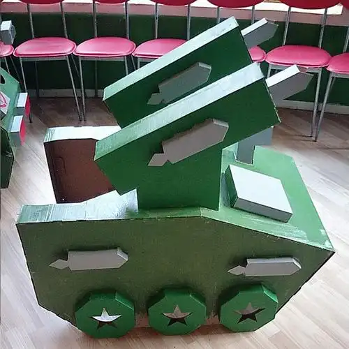 儿童玩具纸箱汽车大模型创意纸壳坦克军事幼儿园手工制作材料纸板