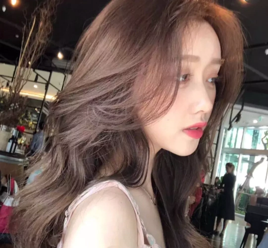 染发什么颜色好看(今春最火的5个发色)