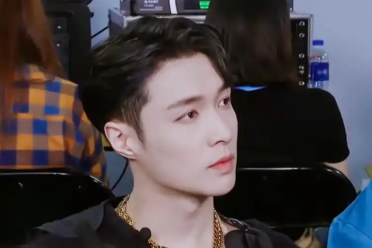 张艺兴(好可爱)国际蜂/张心心/lay/欢欢… - 堆糖,美图壁纸兴趣社区