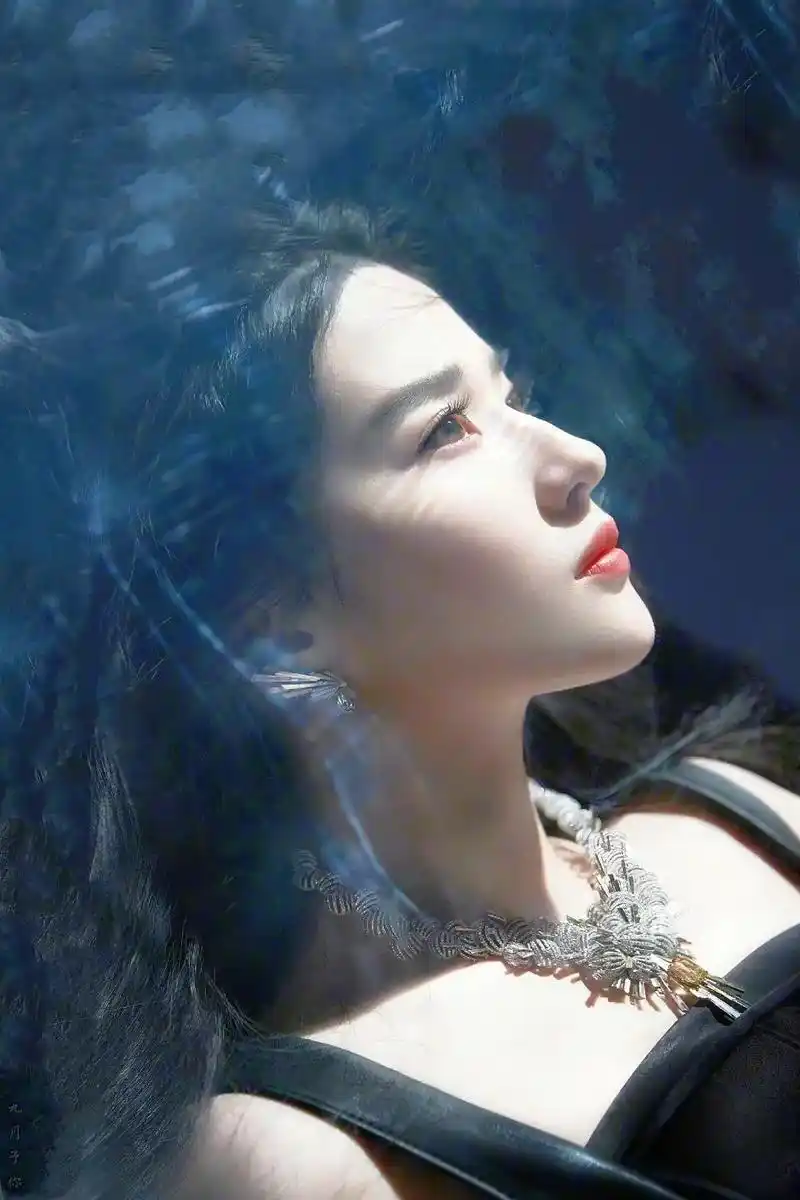 绝美侧颜.#刘亦菲 #盛世美颜 - 抖音