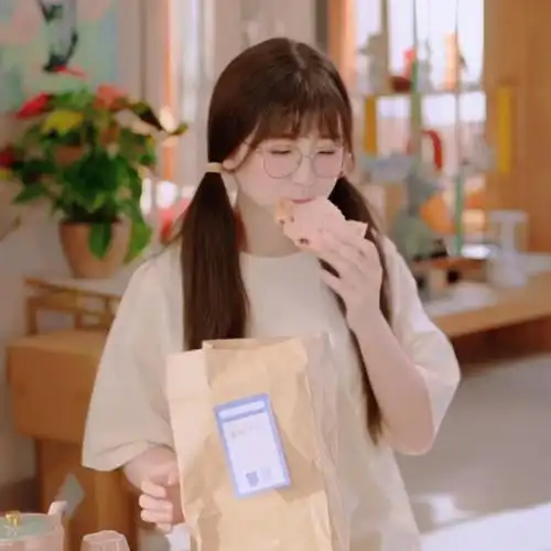 虞书欣超话#虞书欣虞美人#最近超心水双马尾欣做了一组美宝头像97