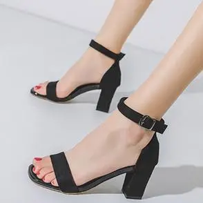 露趾百搭2023年夏季一字带凉鞋女粗跟方头高跟鞋新款时尚