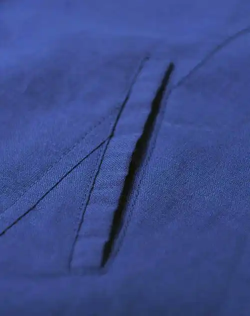 展开全部 图一,藏蓝色介于浅蓝色和深蓝色之间的颜色,也是偏向中性