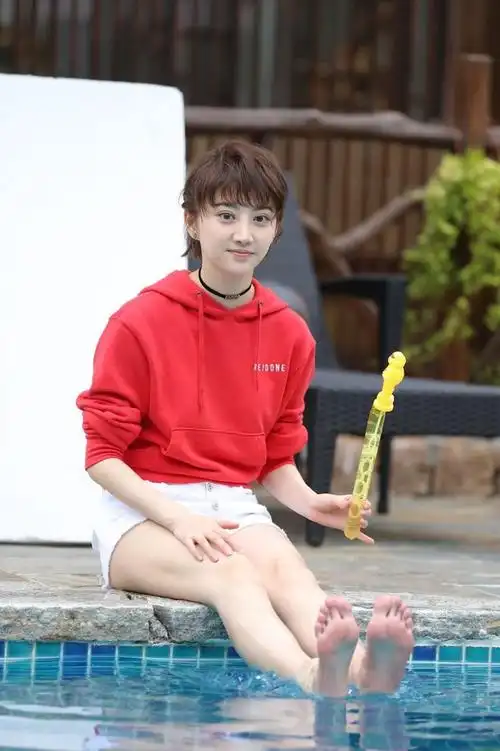 巨蟹座的景甜身高能有167cm,可惜这