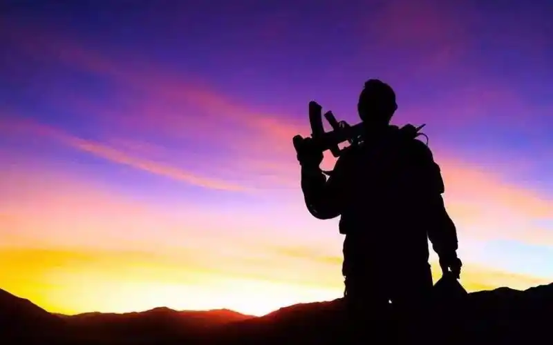 军人的夏天很燃,高清壁纸,图片,时光记忆-回车桌面