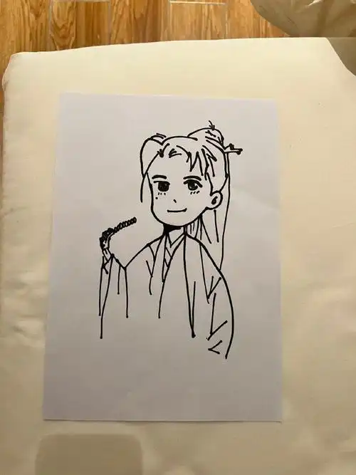 龚俊东方月初简笔画,咱就说俊子的画功,确实还是长得帅一点