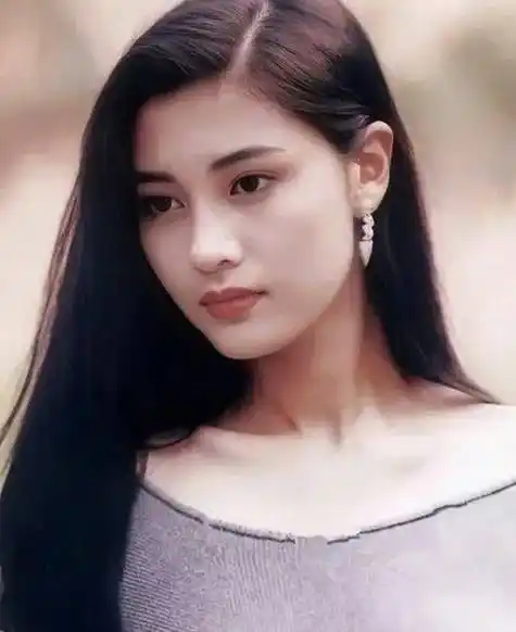 53岁李嘉欣健身房素颜照曝光,不愧是最美港姐_照片_生活_演艺事业