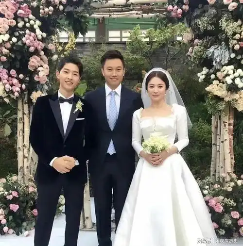 宋慧乔宋仲基大婚,仿佛是昨天的事但事实上是六年前的事了|恋情|相爱