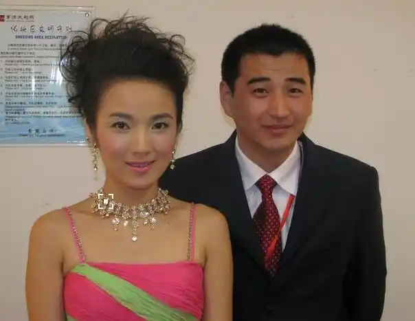 图管彤老公个人资料感情路亮爆你的眼球