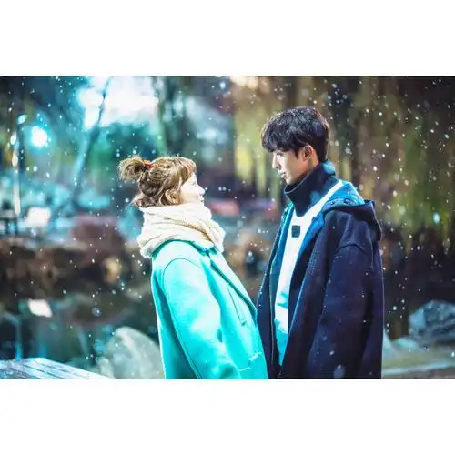 举重妖精金福珠南柱赫李圣经白边头像情侣头像