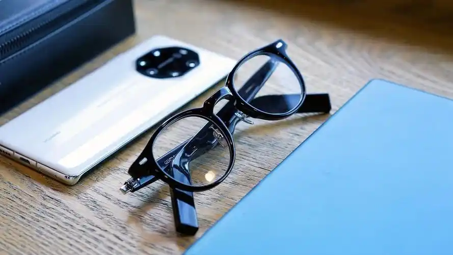 华为智能眼镜二代体验:新增高清录音和面对面翻译,vlog必备