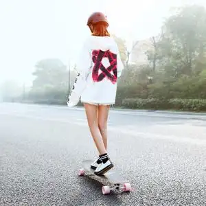 四轮长板滑板车图片