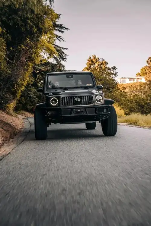 最man的奔驰大g改装,黑武士越野皮卡