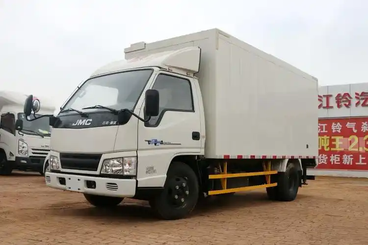 江铃顺达小卡116马力37米国五单排厢式轻卡jx5044xxyxcj2