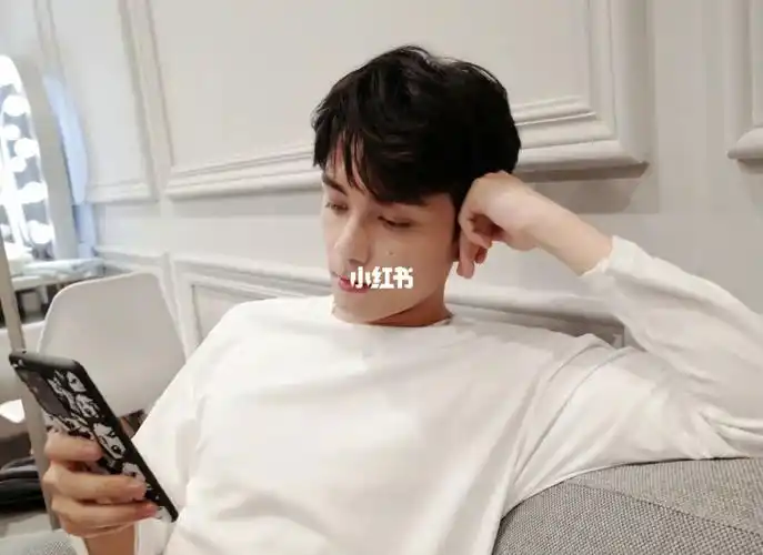 选哪一张男朋友的照片给麻麻看呀