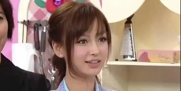 14岁就"嫩模"出道,20年成为"顶流",你们都看错了baby