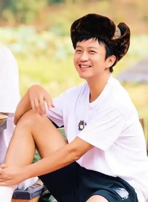 郝蕾与刘烨离婚后自己一人养育双胞胎儿子如今怎么样了