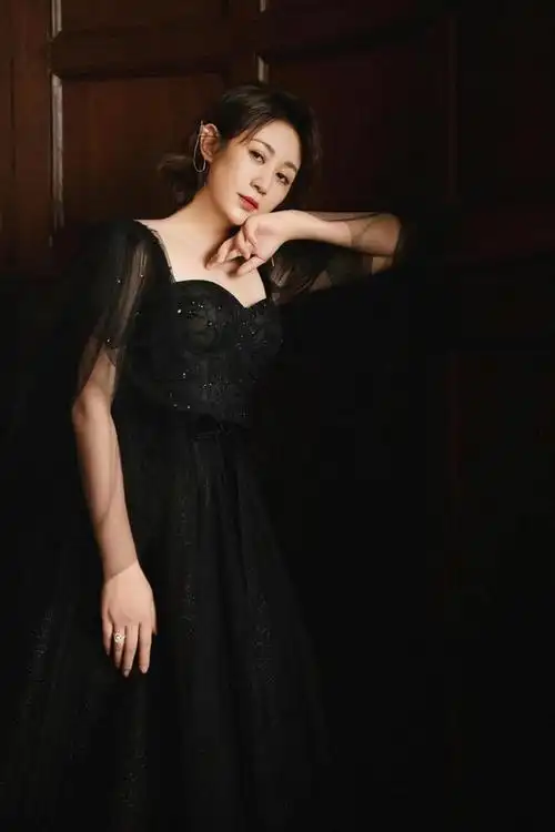 马丽不能再胖了生图曝光真实体型穿纱裙像杨贵妃富态过头