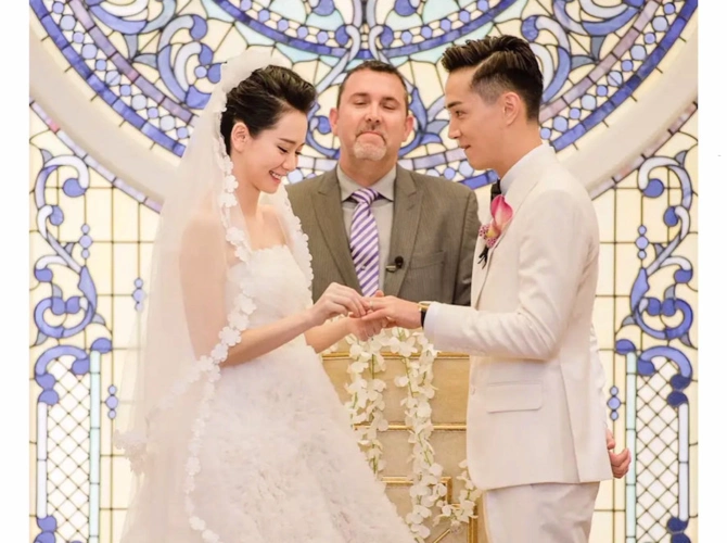 戚薇李承铉结婚照曝光戚哥的快乐你想象不到