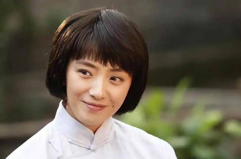 徐洪浩:战争片"专业户",娶小10岁妻子刘晓洁,戏内戏外都甜蜜