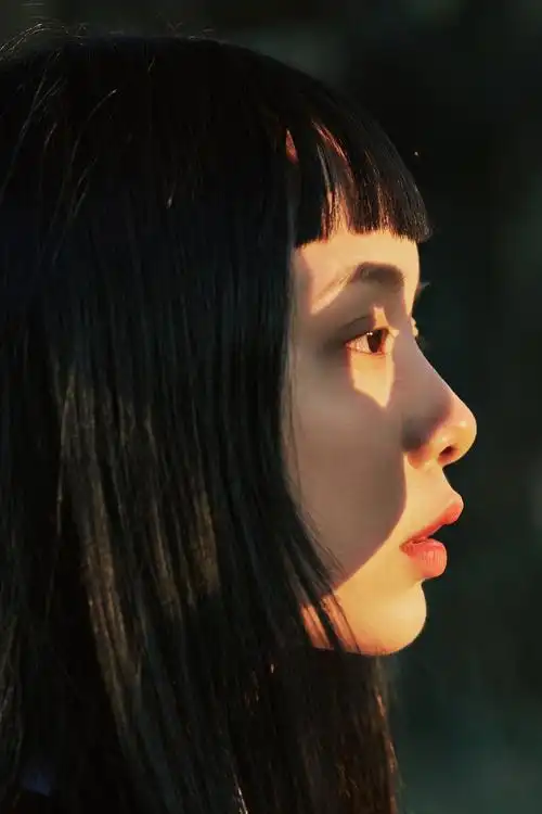 你的笑容 跟阳光一样暖