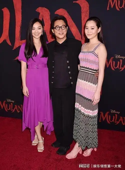 李连杰基因真弱小利智基因也不强大俩女儿长得不像爸也不像妈