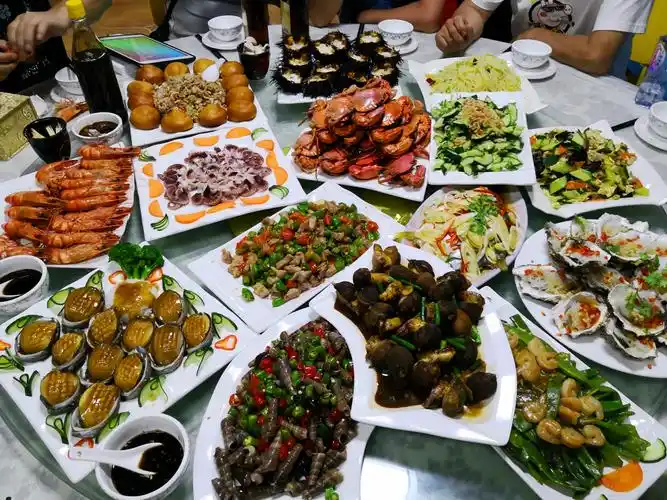 晚上的海鲜大餐更让人垂涎欲滴