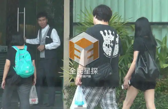 网曝钟汉良隐婚生女 与谢易桦共处一夜