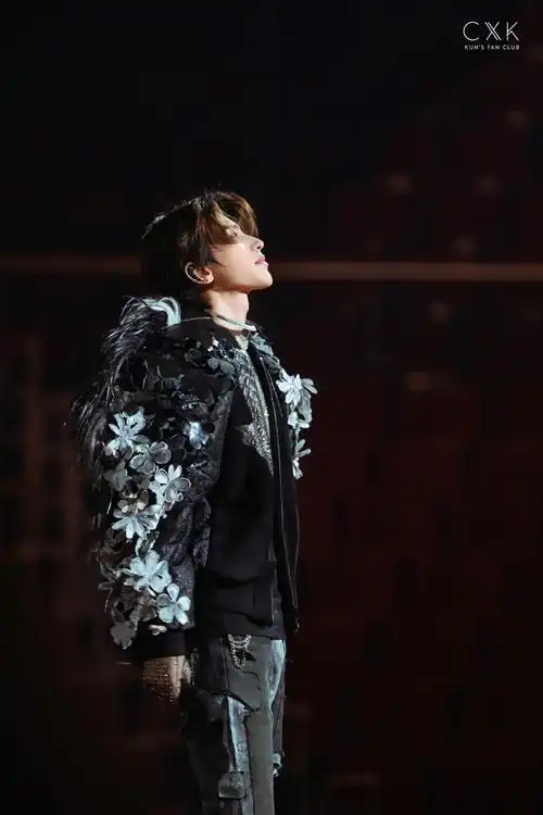 蔡徐坤2021个人巡回演唱会