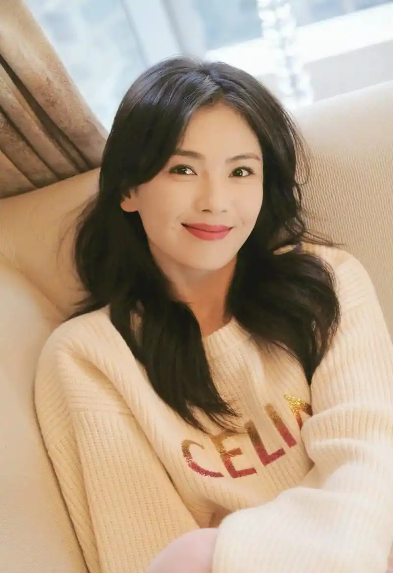 刘涛化身"科技脸":从御姐到甜美,她变美的真相 - 娱乐资讯(主打网)