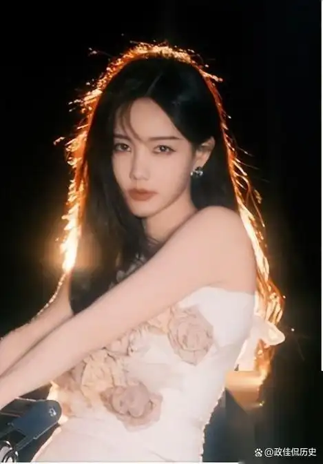 李一桐"黄金三围"下的绝美身材,真是太性感了